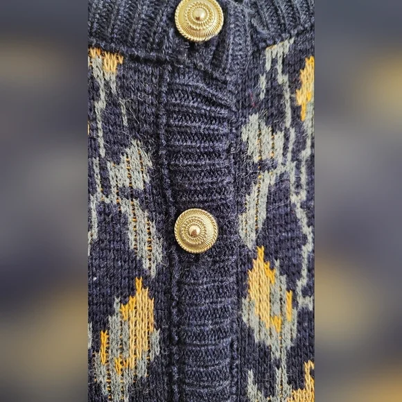 Vintage (90s) Grace Navy and Gold Button-Up Cardigan Sweater | Size Small - Picture 4 of 6